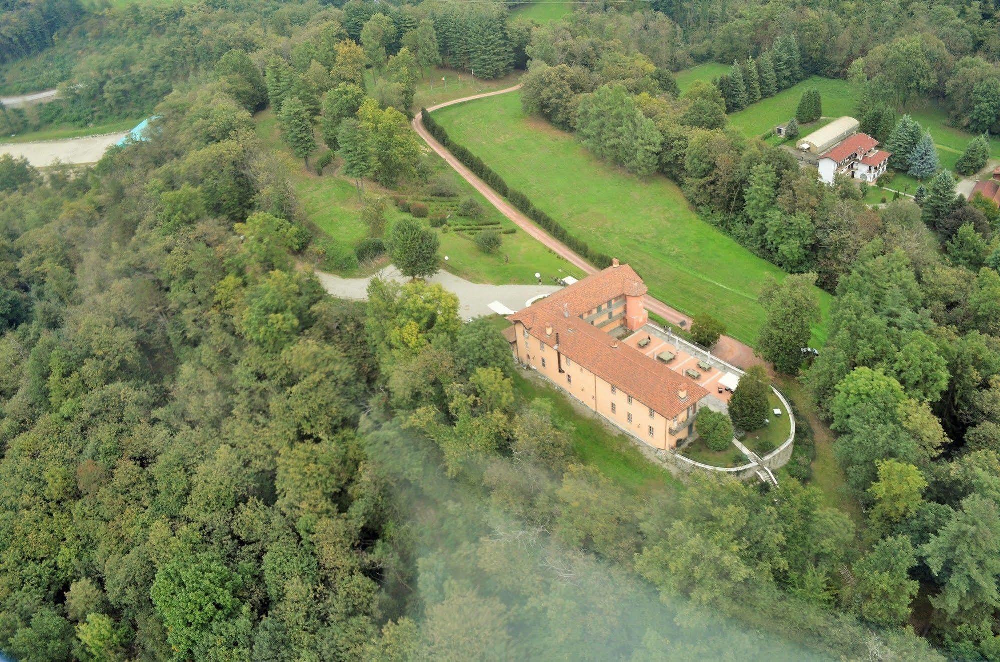 Tenuta Montezeglio Country Family House Invorio Inferiore Exterior photo