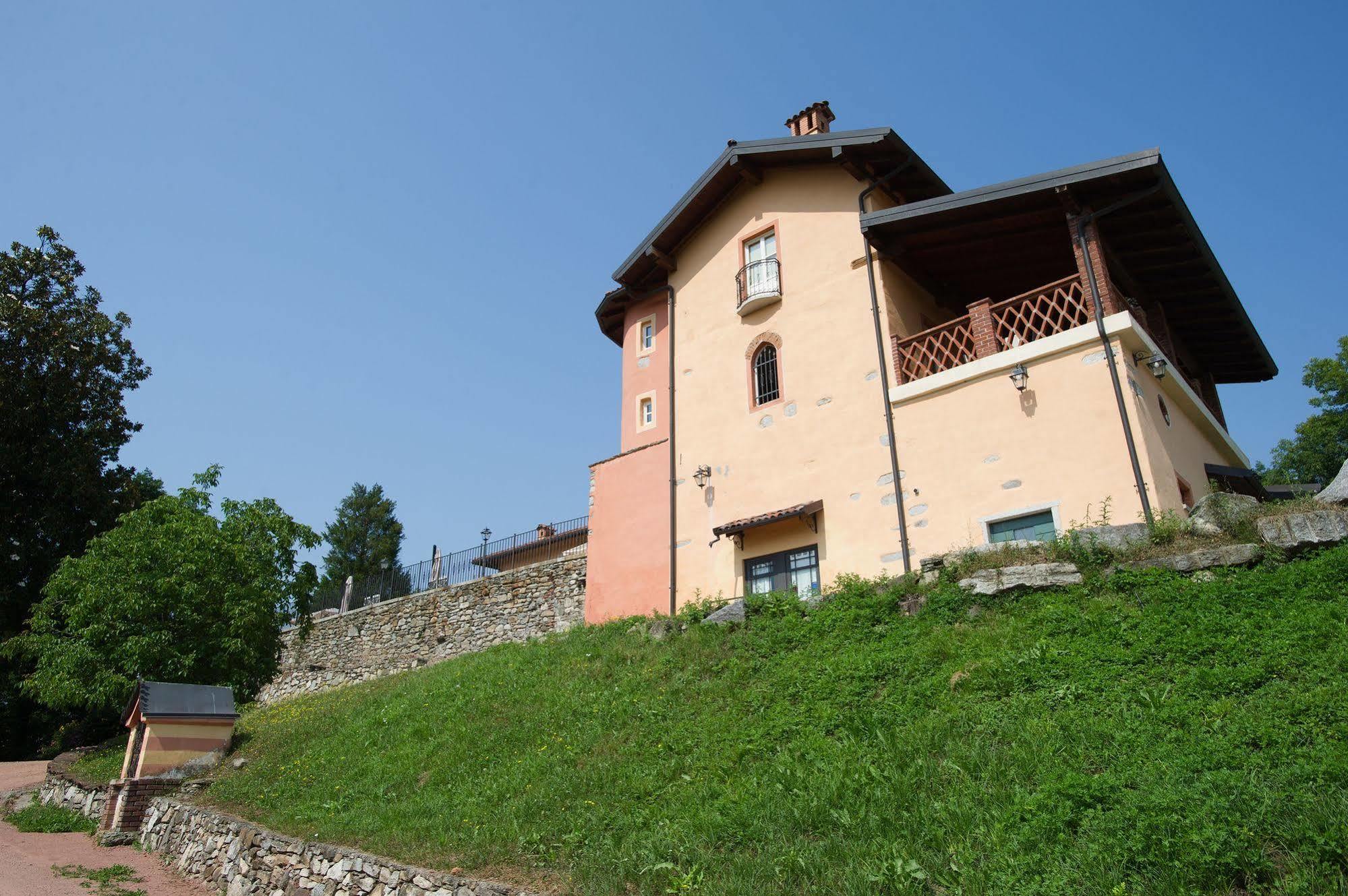 Tenuta Montezeglio Country Family House Invorio Inferiore Exterior photo